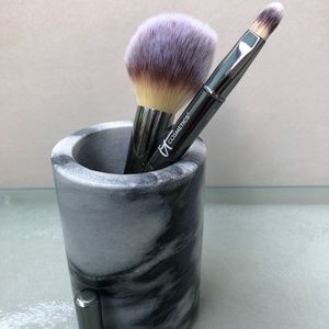 IT Cosmetics Brush Bundle